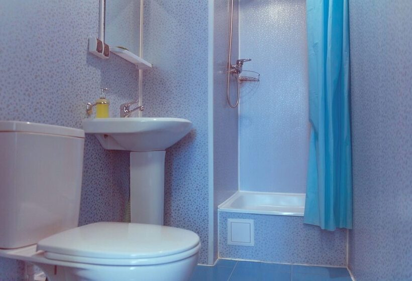 Camera Tripla Superiore, Agios