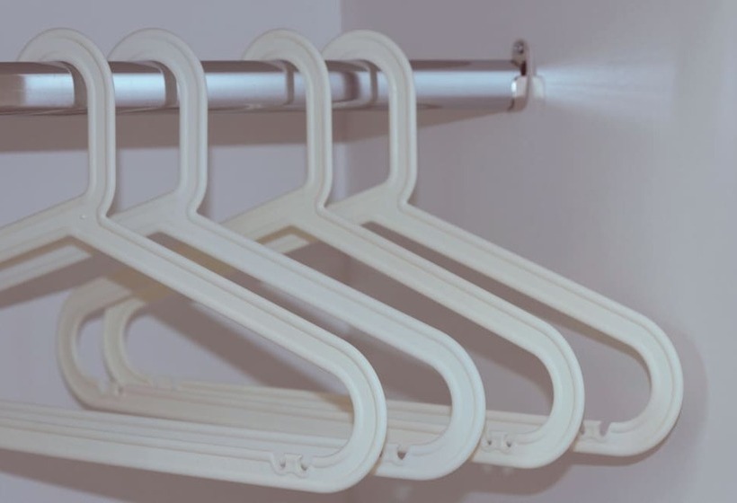 Camera Standard, Agios