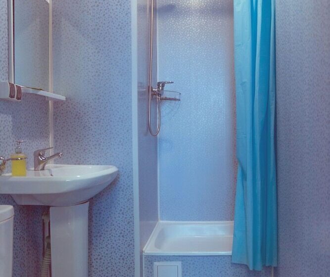 Camera Comfort, Agios