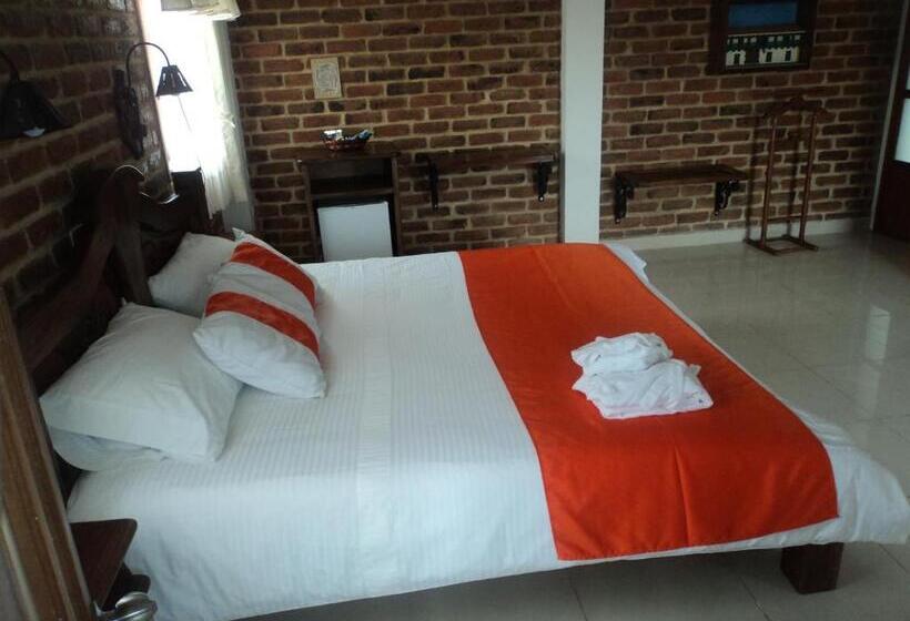 جناح, Boutique Villa Roma