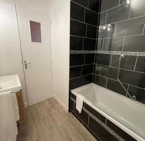 标准间带阳台, Contact Hôtel Le Saint Rémy   Chalon Sud