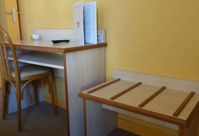 标准间带阳台, Contact Hôtel Le Saint Rémy   Chalon Sud