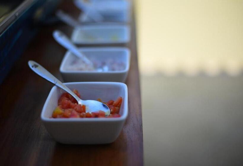 디럭스 트리플 룸, Elephant Trail