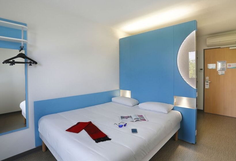 Номер Стандарт, First Inn Hotel Blois