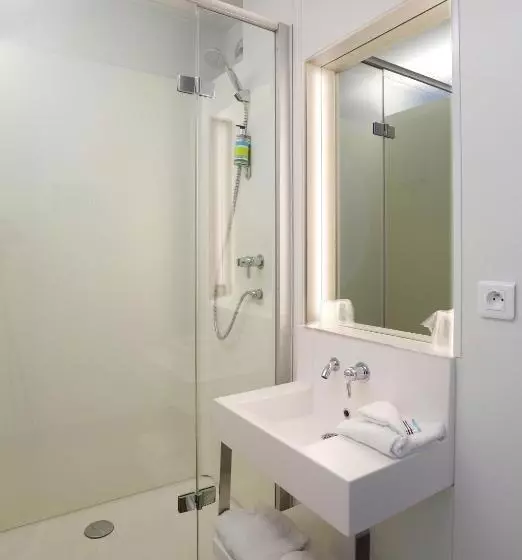 اتاق استاندارد یک نفره, First Inn Hotel Blois