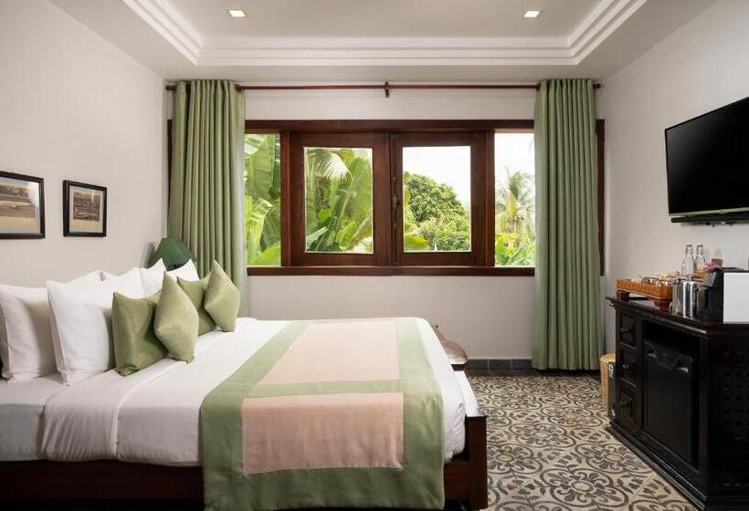 سوئیت رویال, Mane Boutique Hotel & Spa