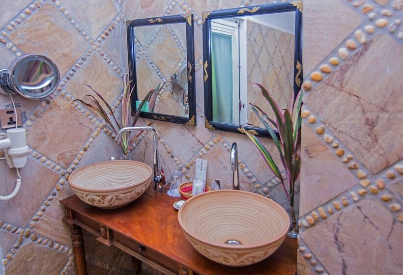 سوئیت رویال, Mane Boutique Hotel & Spa