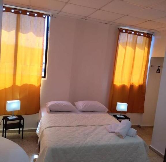 اتاق استاندارد, Colonial Blanco