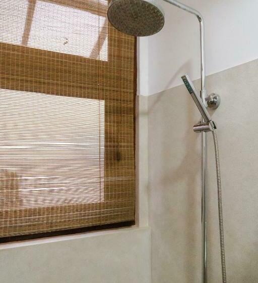 스위트, Surf Station