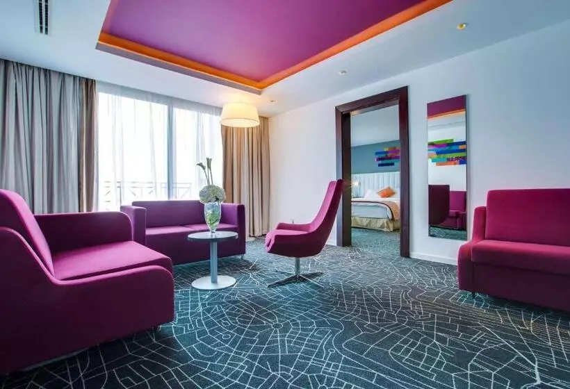 スイート, Park Inn By Radisson Dammam