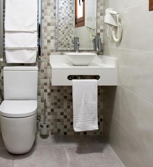 标准间, Pensión Laurel