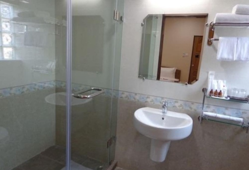 اتاق استاندارد, Royal Khattar