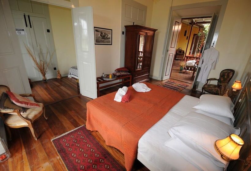 اتاق خانوادگی, The Colonial Guest House