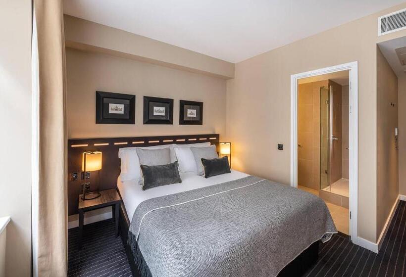 标准间, The Resident Victoria