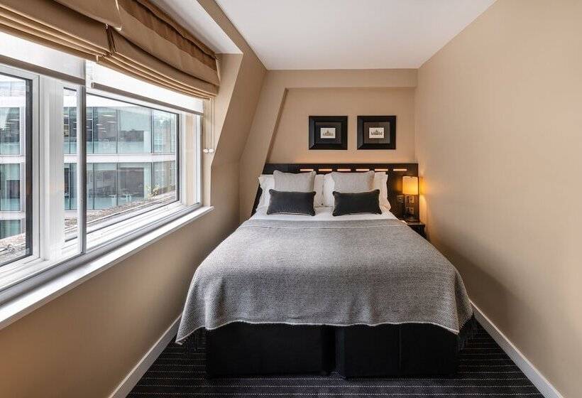 标准间, The Resident Victoria