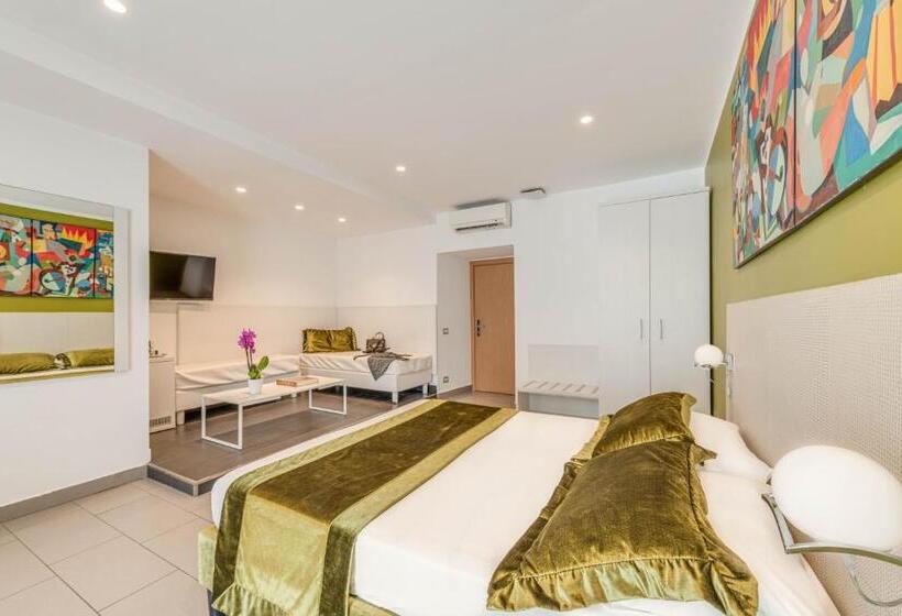 디럭스 패밀리 룸, Trevi Palace