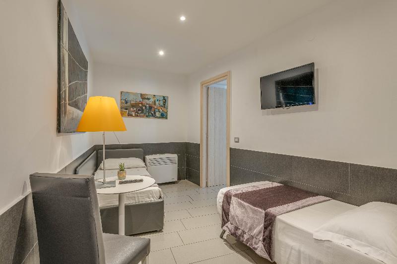 4인용 스탠다드 룸, Trevi Palace