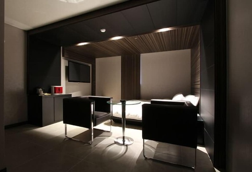 Cameră Deluxe, Valentine