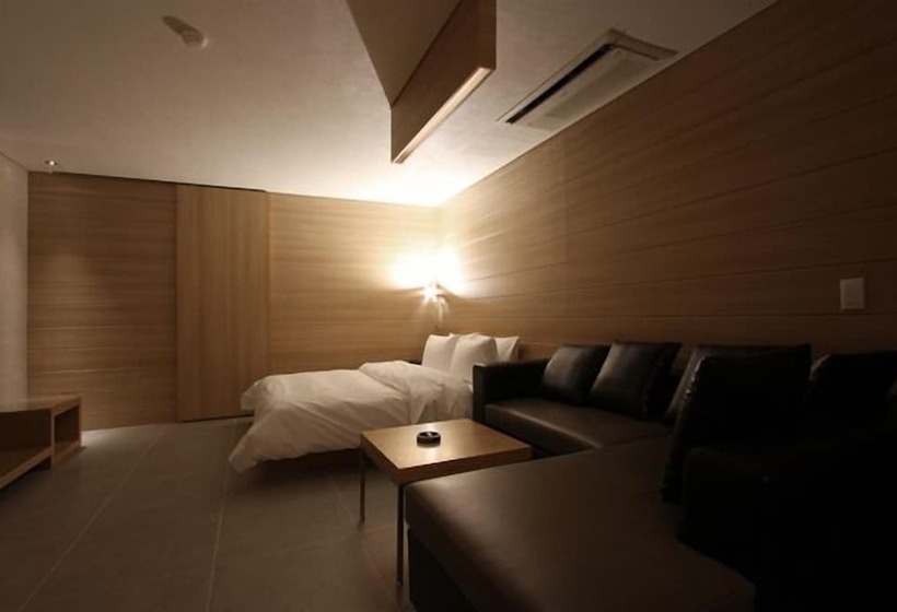 Cameră Deluxe, Valentine