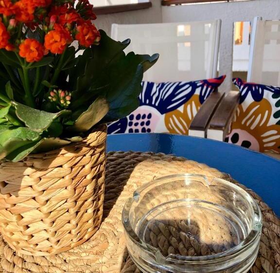 Апартаменты 1 Спальня, Nicolas Beach