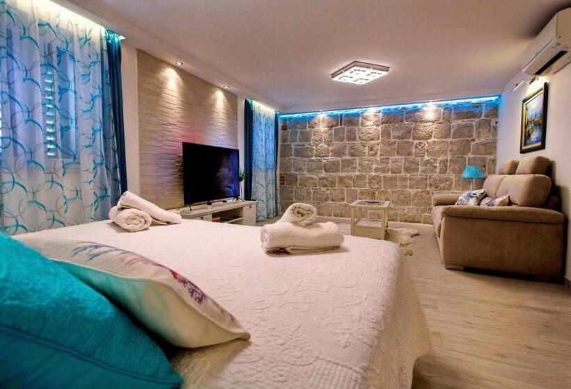 스탠다드 룸 킹사이즈 침대, House Sandra