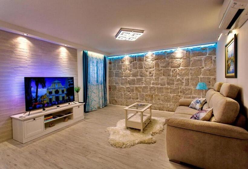 스탠다드 룸 킹사이즈 침대, House Sandra