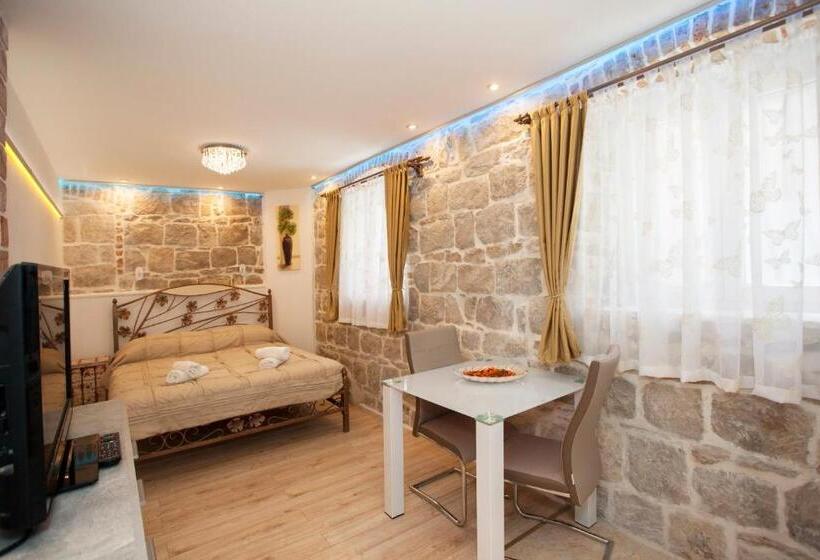 수피리어 룸, House Sandra