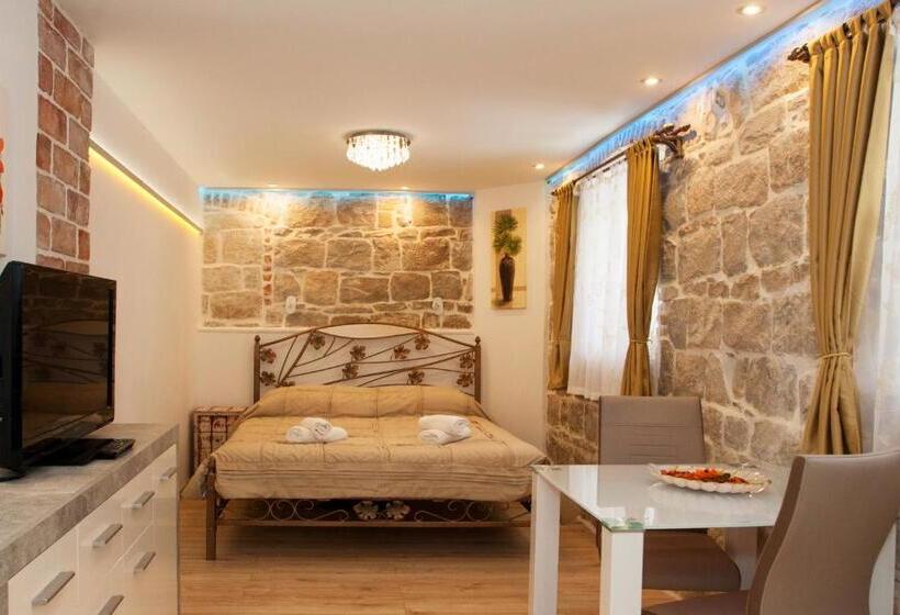 수피리어 룸, House Sandra