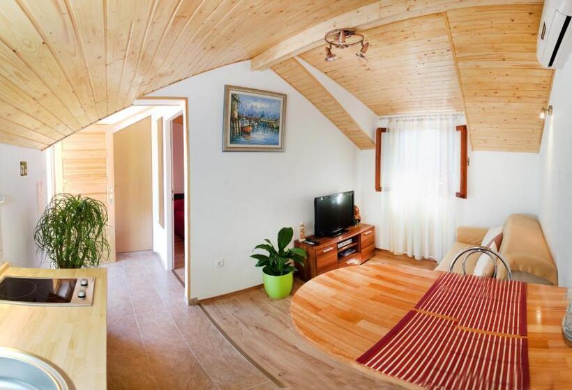 침실 1개 발코니 아파트, House Sandra