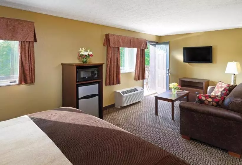 Standard-invahuone King-vuode, Burr Oak Lodge And Conference Center