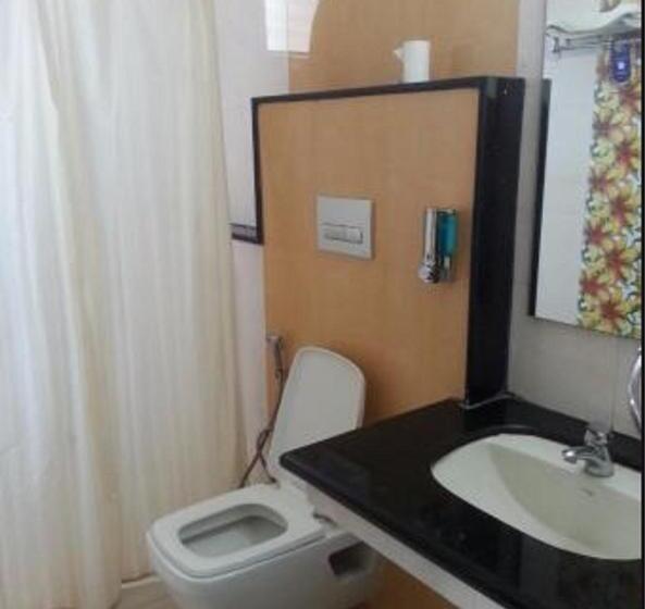 クラシックルーム, Sterling Yelagiri