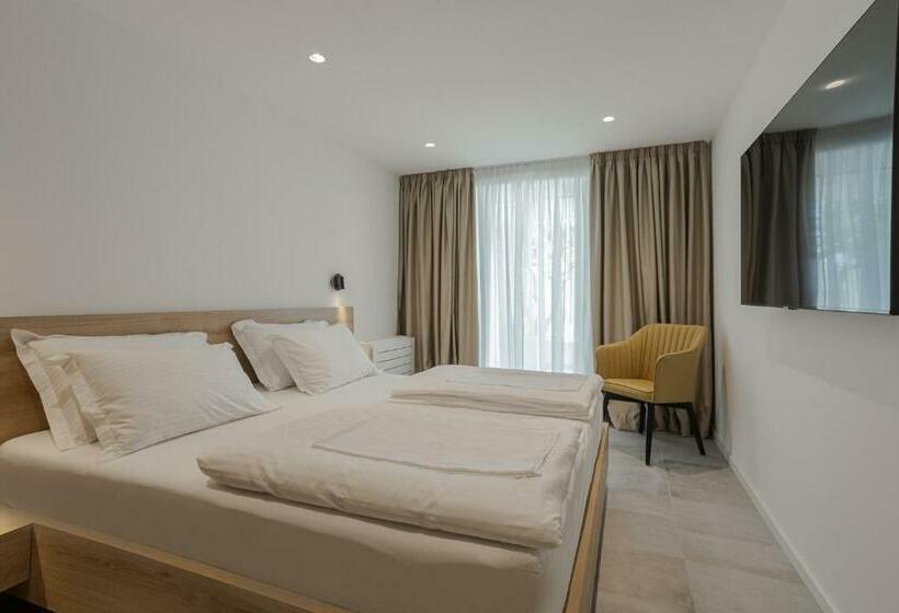 スーペリアールーム, Villa Miki