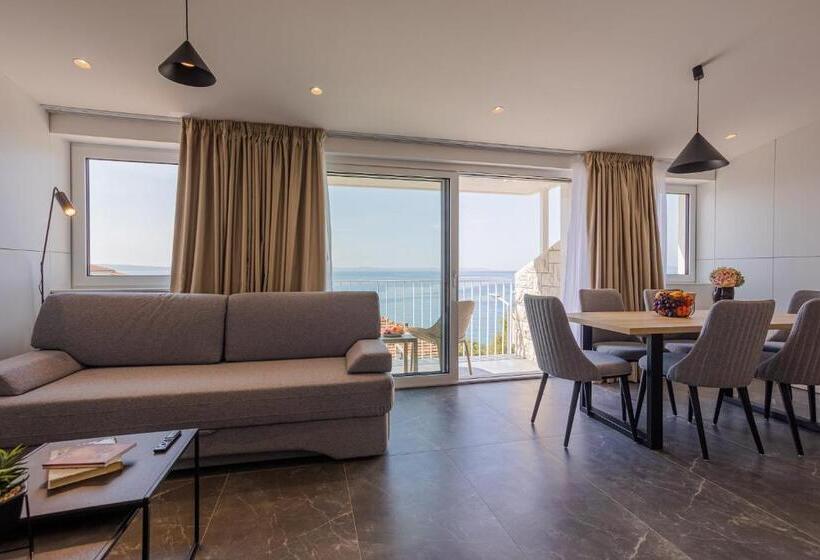 １ベッドルームペントハウスアパート, Villa Miki