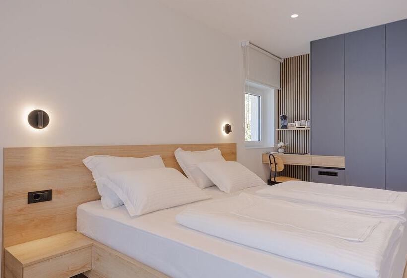 スーペリアールーム, Villa Miki