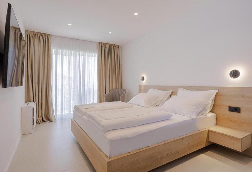 スーペリアールーム, Villa Miki