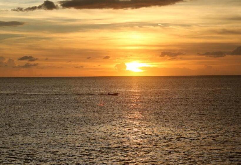 اتاق لوکس با چشم‌انداز دریا, Begoña Cliff