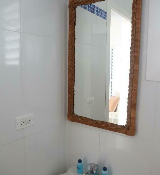 اتاق لوکس با چشم‌انداز دریا, Begoña Cliff