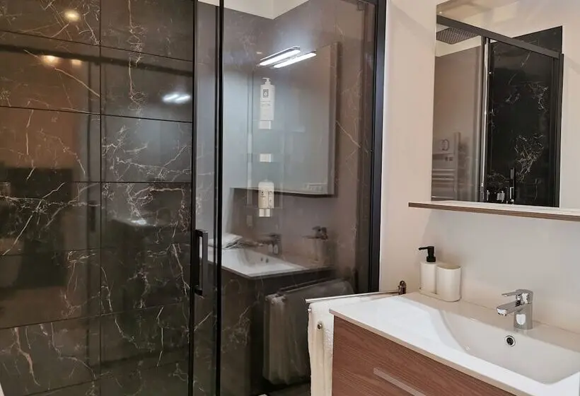 スタンダードスタジオ, Appart Hotel Spa Perpignan