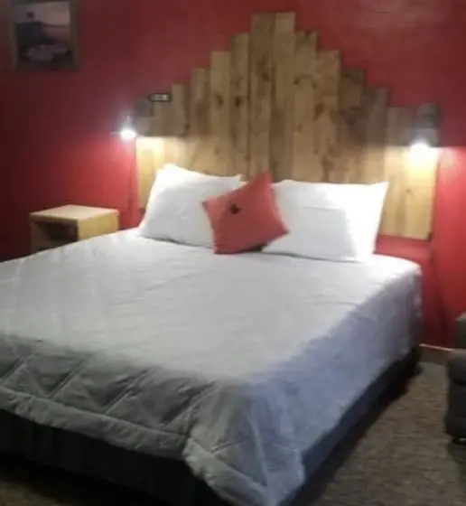 シングルデラックスルーム, Tri State Wood Inn