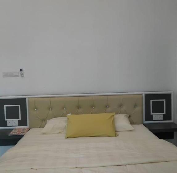 سوئیت با وان آب گرم, Captain S Cabin Resort Naval Heritage