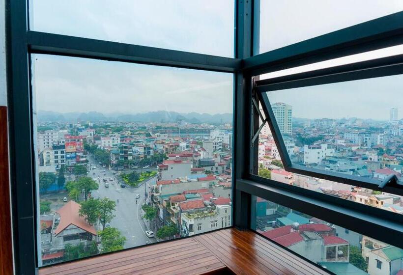 اتاق لوکس چهار تخته, Binh An Nhien