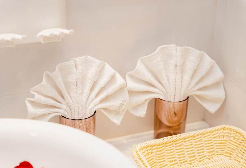 اتاق لوکس چهار تخته, Binh An Nhien