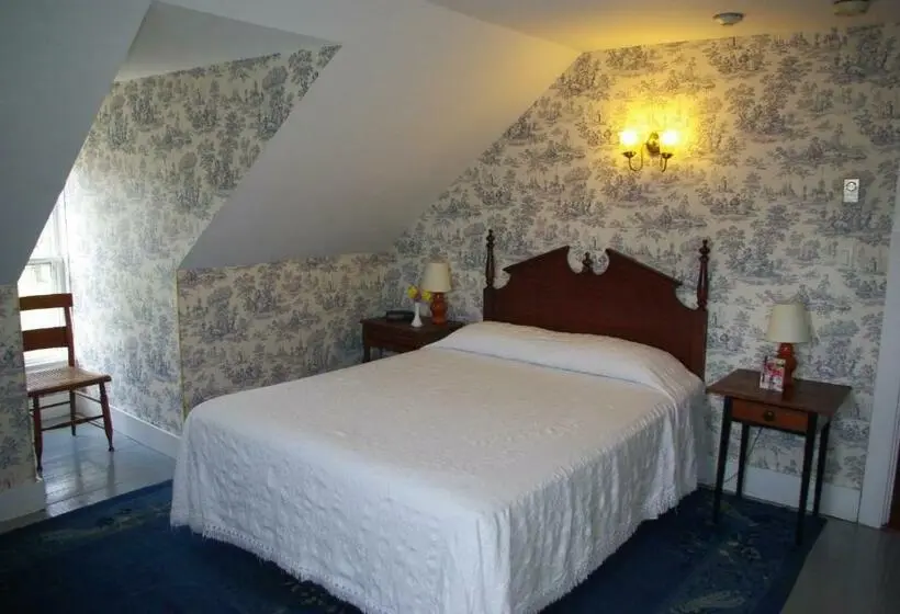 Standard-huone 2 Parivuodetta, The Garrison House Inn