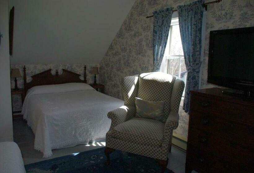 غرفه قياسيه سريرين مزدوجين, The Garrison House Inn