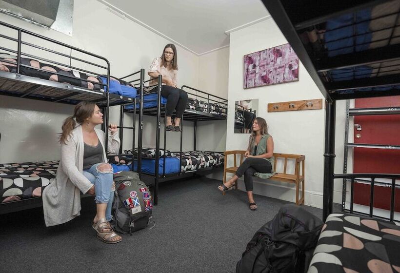 سرير فى غرفة مشتركه, Dolphin Retreat Bunbury   Hostel