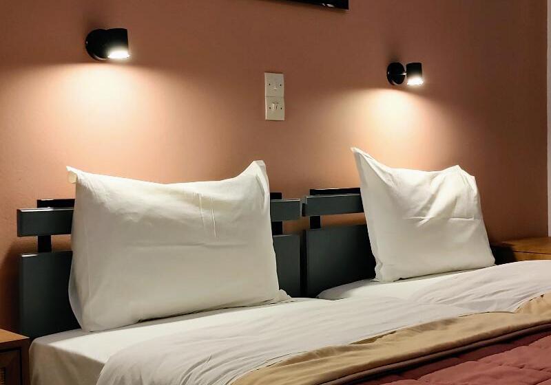 غرفة قياسية, Aegina