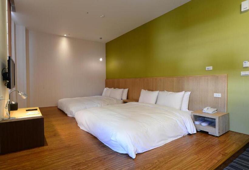 Economy Quadruple Room