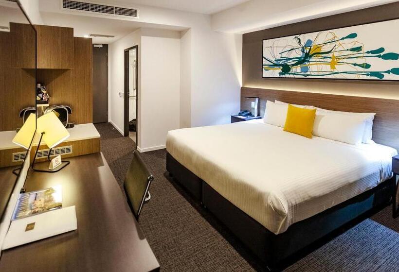 キングサイズベッドのスタンダードルーム, Mercure Sunshine Coast Kawana Waters