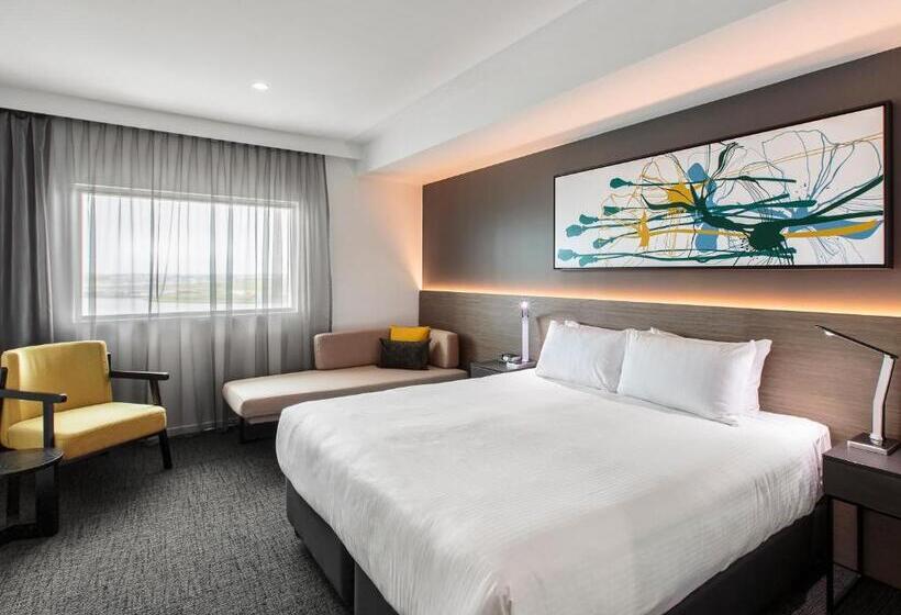 キングサイズベッドのスーペリアルーム, Mercure Sunshine Coast Kawana Waters