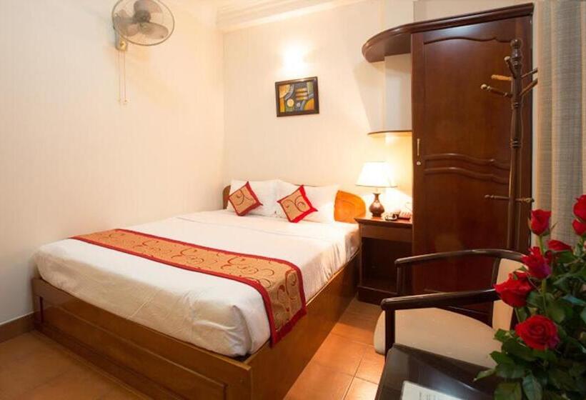 اتاق سوپریور, Ngoc Minh